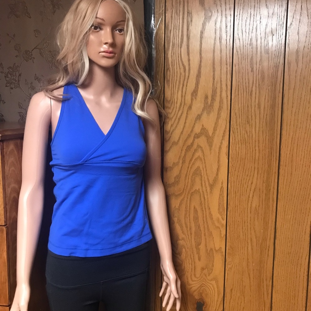 Lululemon Deep V Athletic - Picture 3 of 11